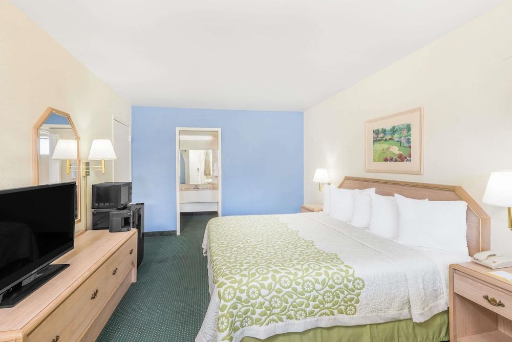 Days Inn By Wyndham Deming Exterior photo